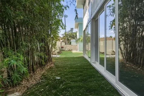 5055 N Beach Road Englewood FL 34223