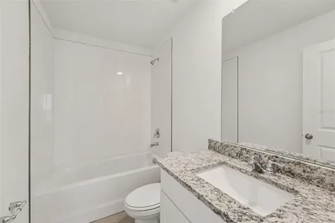 11 Dilly Court Palm Coast FL 32164