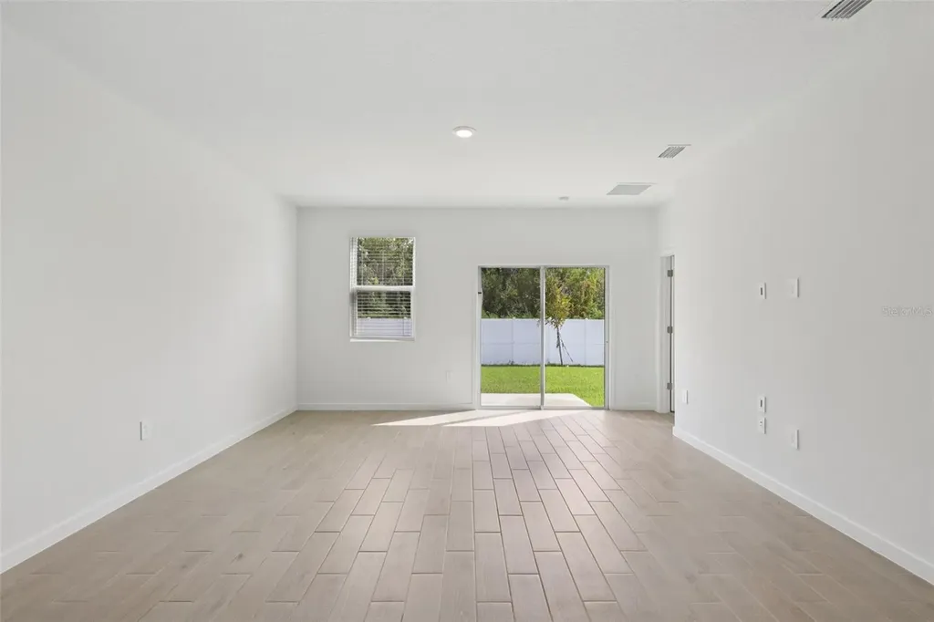8 Dilly Court Palm Coast FL 32164