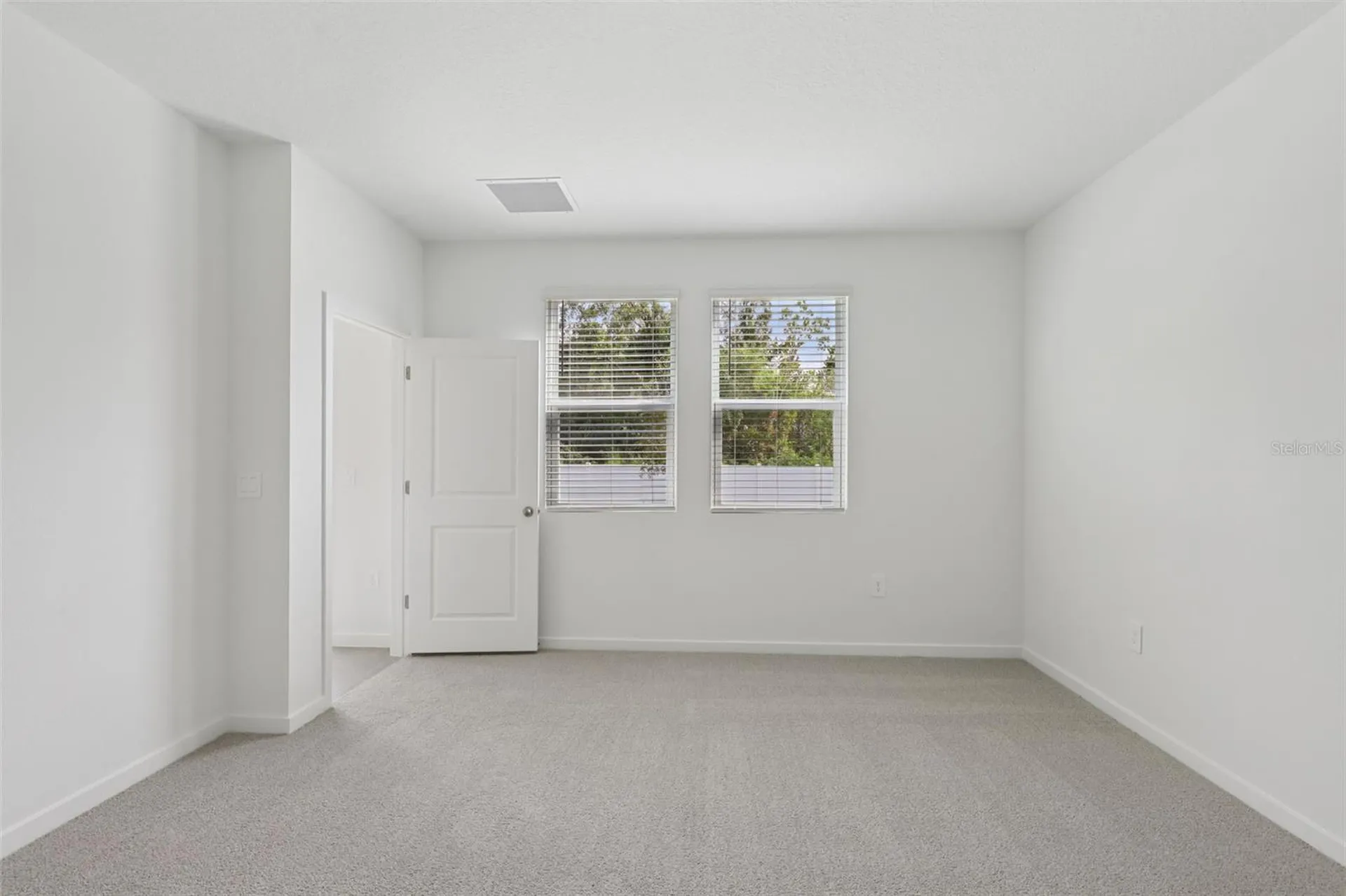 8 Dilly Court Palm Coast FL 32164