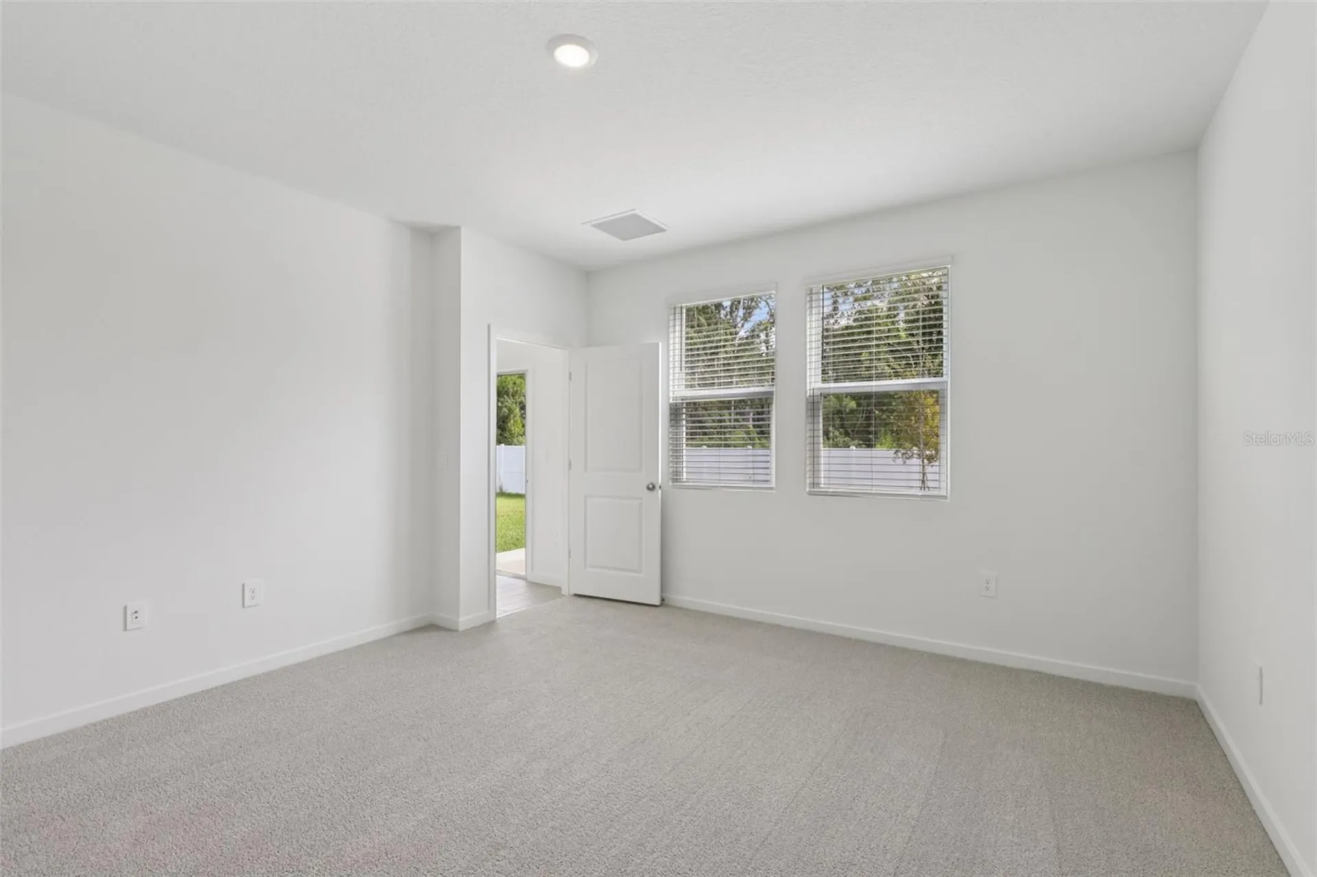 8 Dilly Court Palm Coast FL 32164