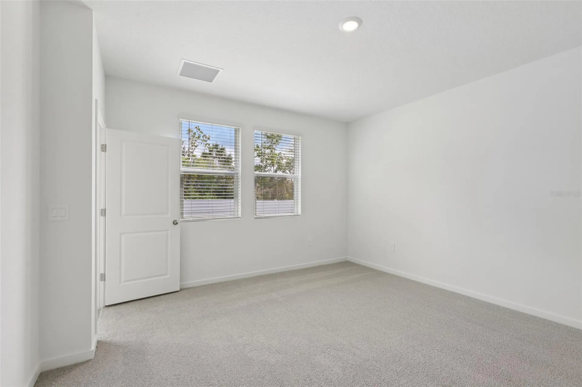 8 Dilly Court Palm Coast FL 32164
