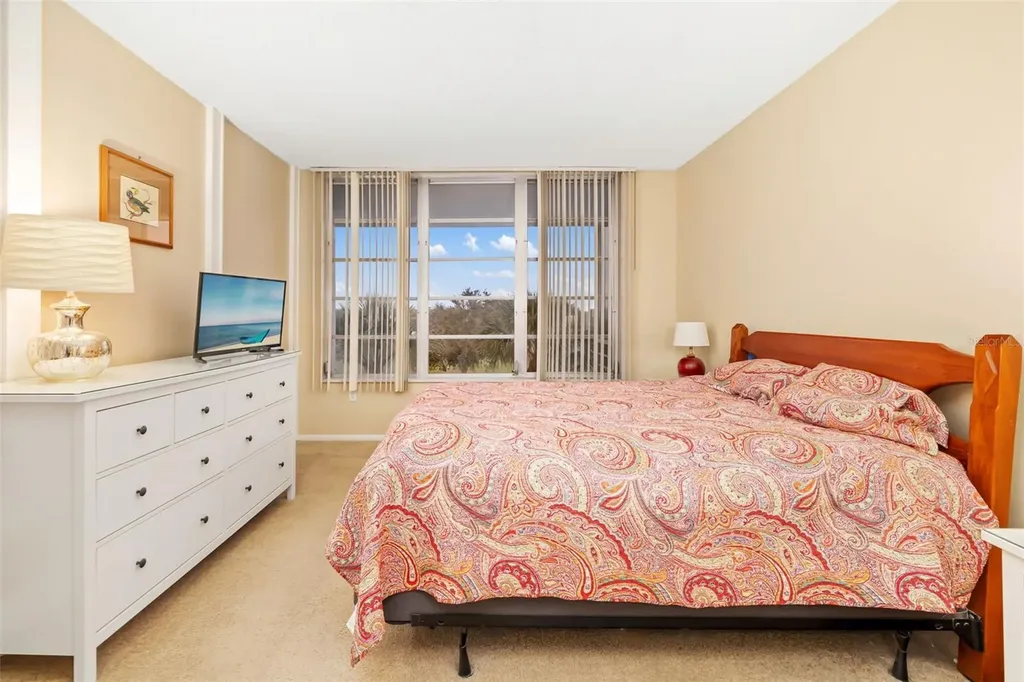 7461 W Country Club Drive Sarasota FL 34243