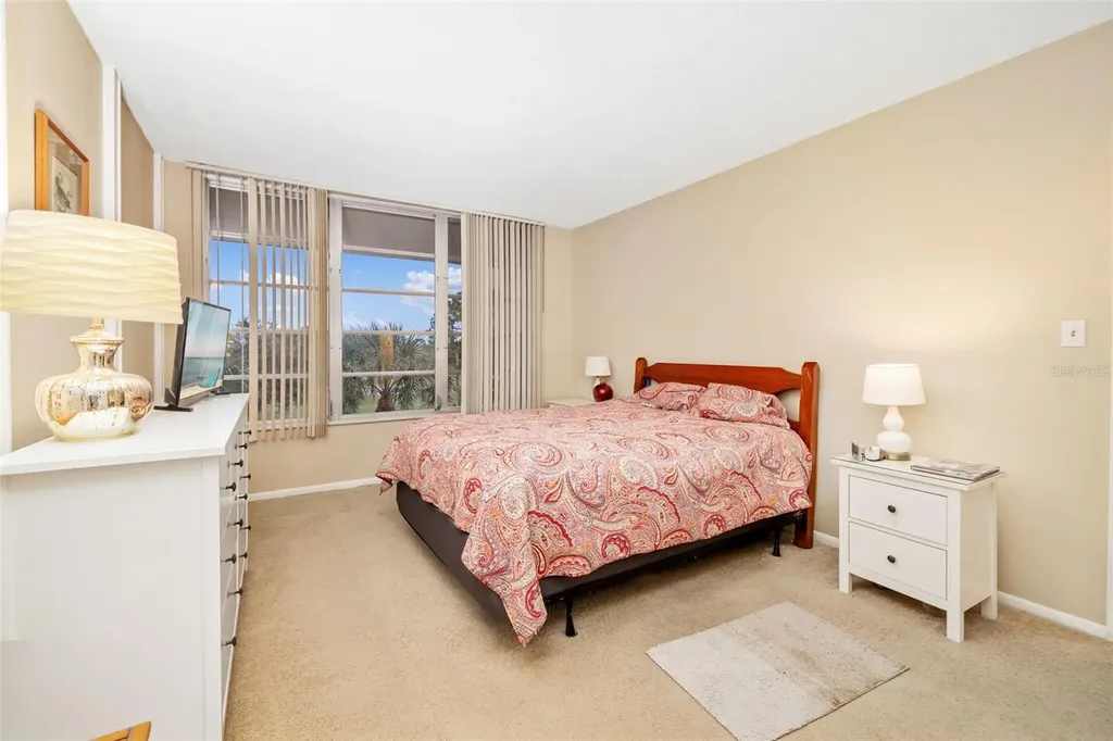 7461 W Country Club Drive Sarasota FL 34243