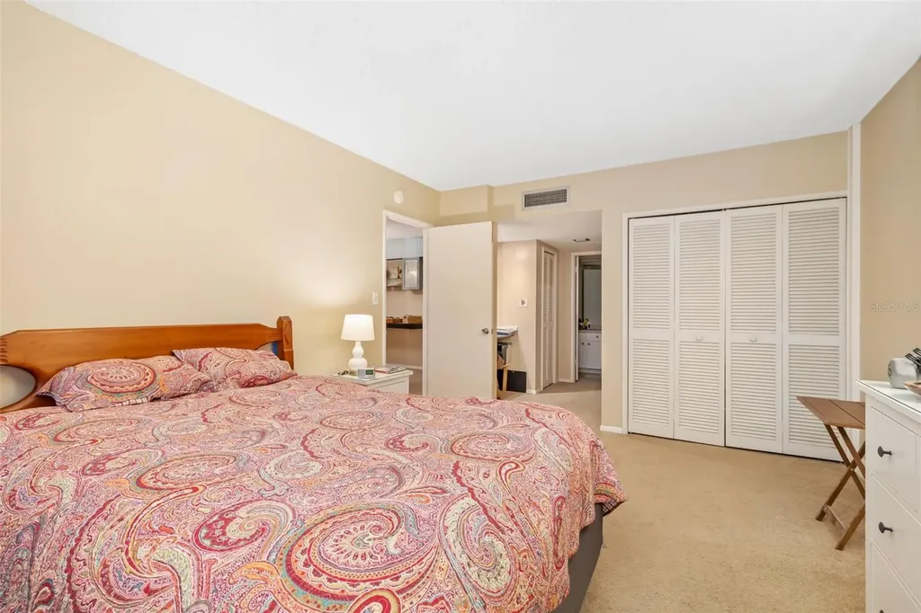 7461 W Country Club Drive Sarasota FL 34243