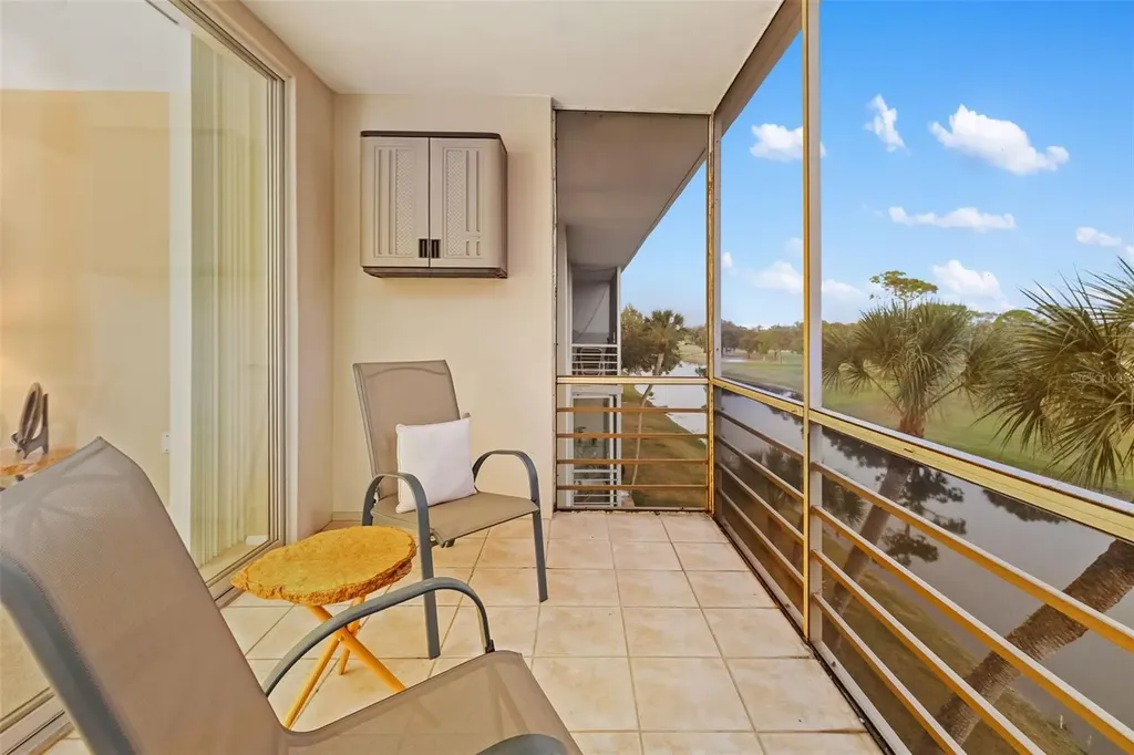 7461 W Country Club Drive Sarasota FL 34243