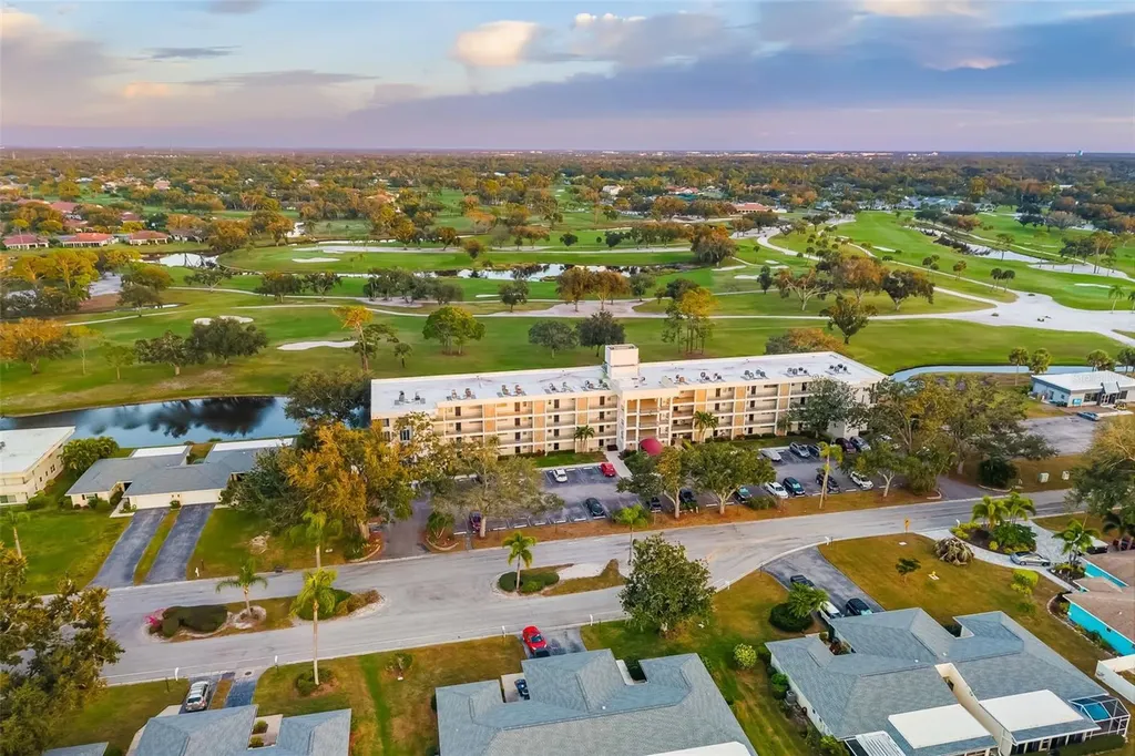 7461 W Country Club Drive Sarasota FL 34243