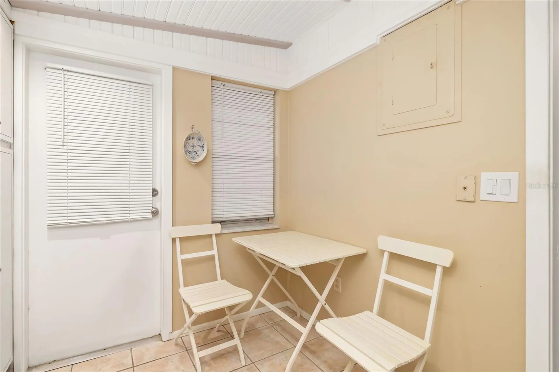 7461 W Country Club Drive Sarasota FL 34243