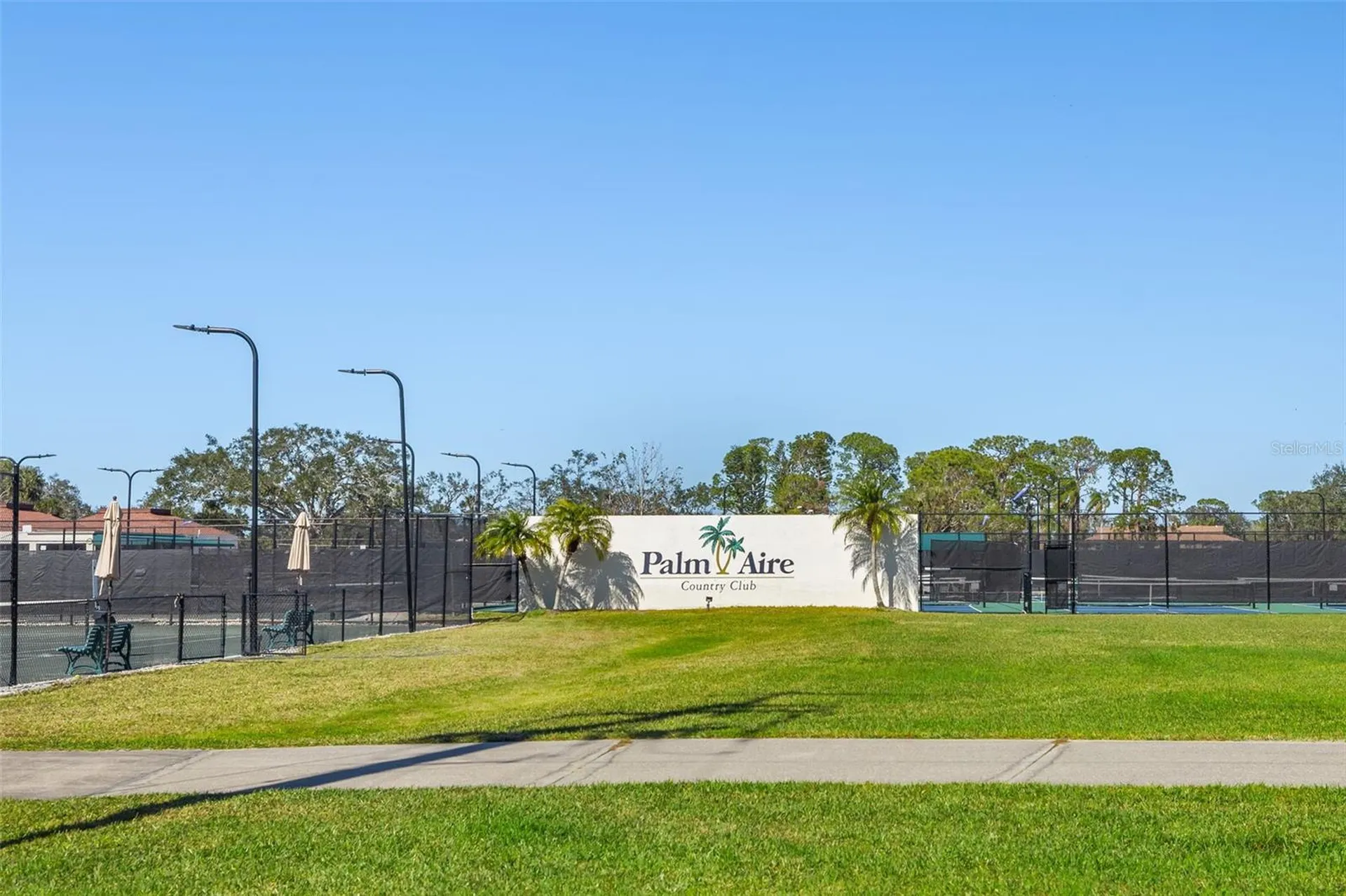 7461 W Country Club Drive Sarasota FL 34243