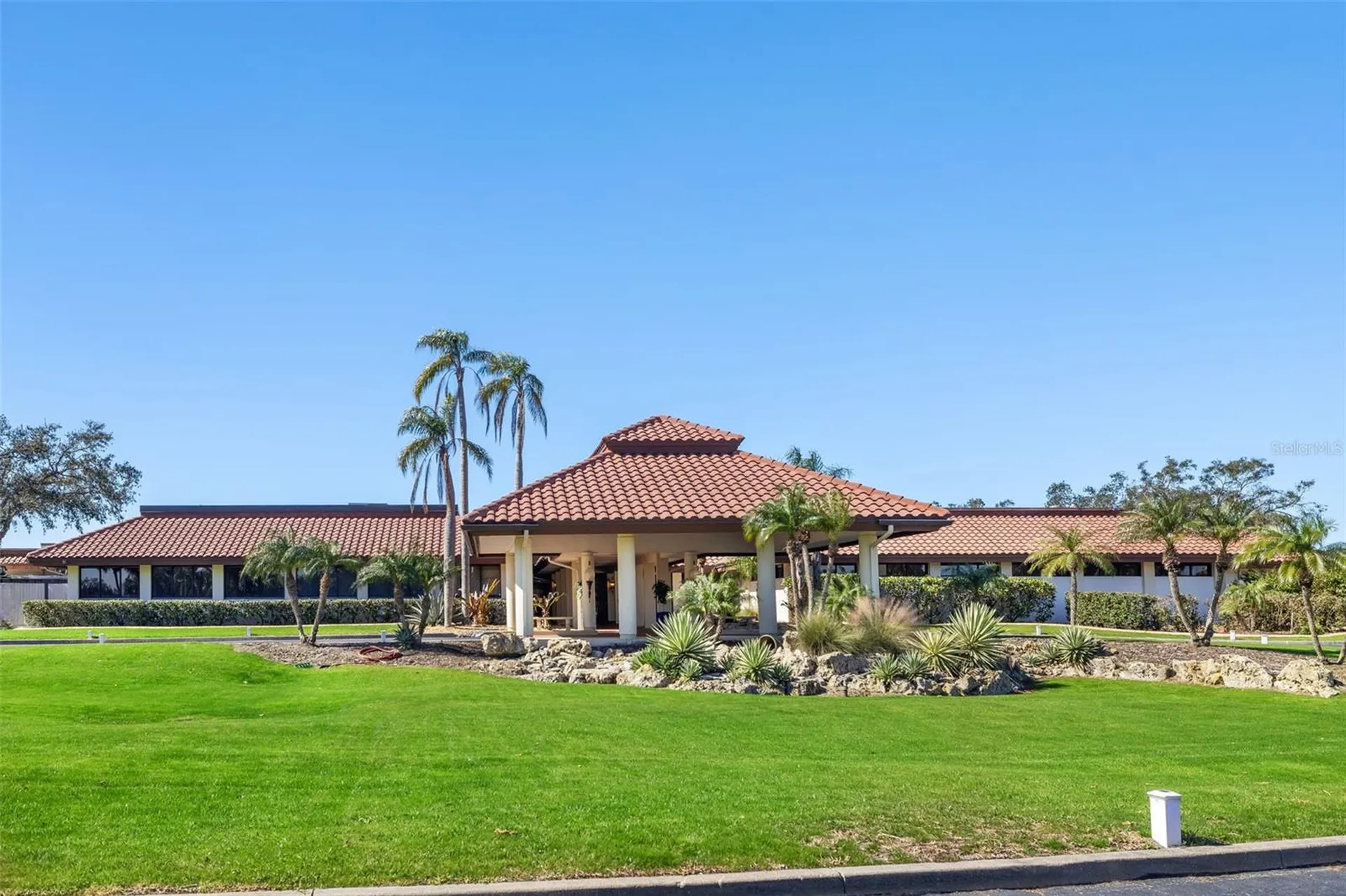7461 W Country Club Drive Sarasota FL 34243