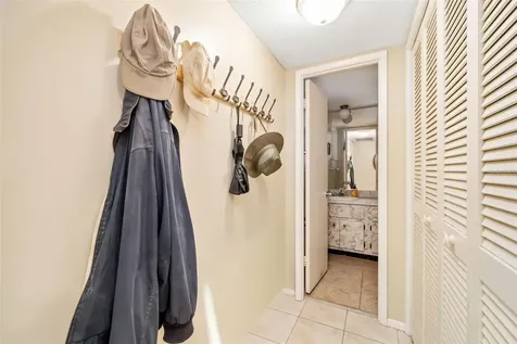 7461 W Country Club Drive Sarasota FL 34243
