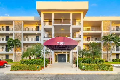 7461 W Country Club Drive Sarasota FL 34243