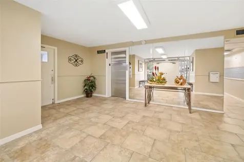 7461 W Country Club Drive Sarasota FL 34243