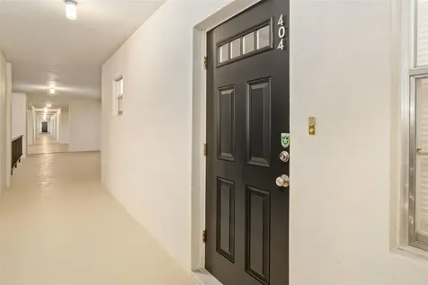 7461 W Country Club Drive Sarasota FL 34243