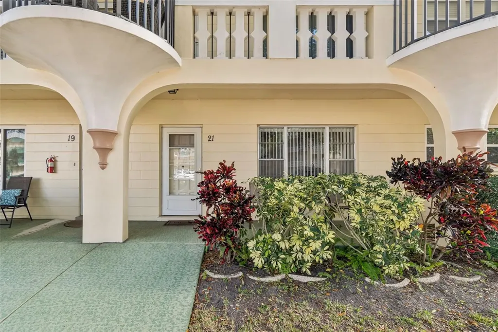 2295 Mexican Way Clearwater FL 33763
