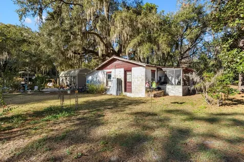 1582 S Us 301 Sumterville FL 33585