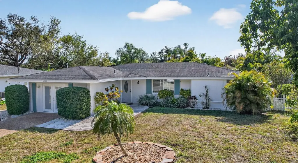 3326 Rowena Street Sarasota FL 34231