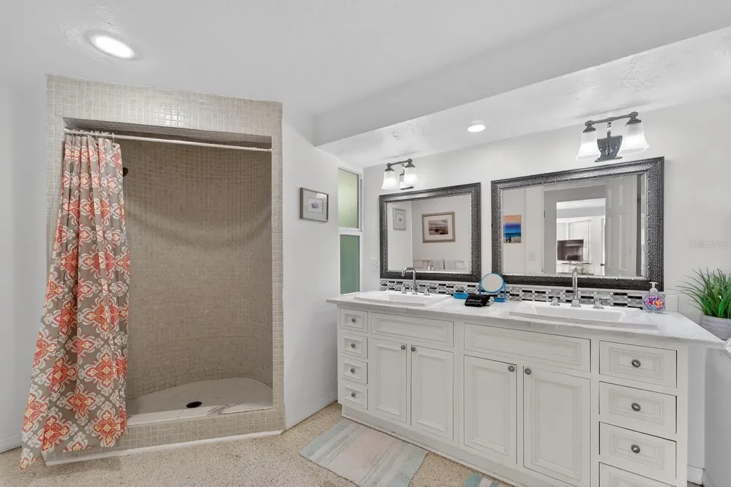 3326 Rowena Street Sarasota FL 34231