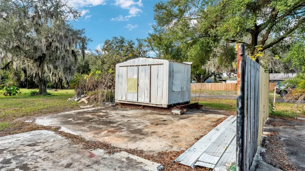 23 Violet Street Plant City FL 33563