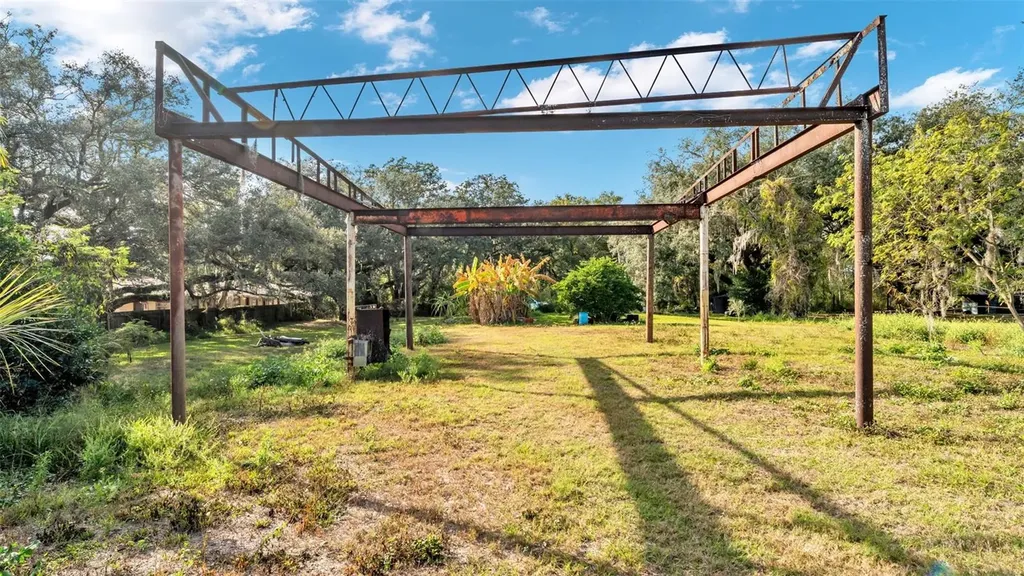 23 Violet Street Plant City FL 33563