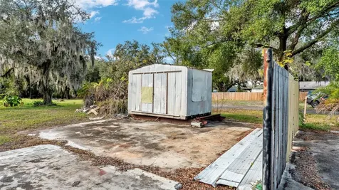 23 Violet Street Plant City FL 33563