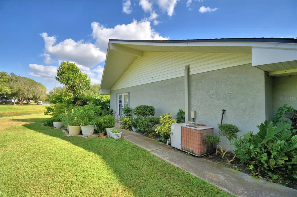 201 Lake Bonny Drive E Lakeland FL 33801