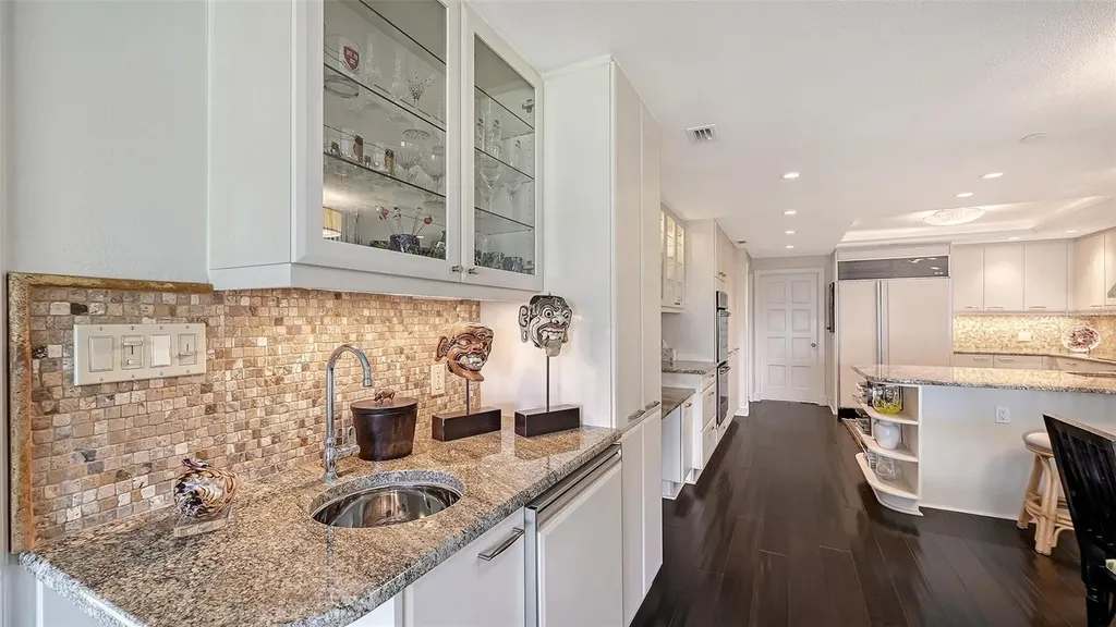 2550 Harbourside Drive Longboat Key FL 34228