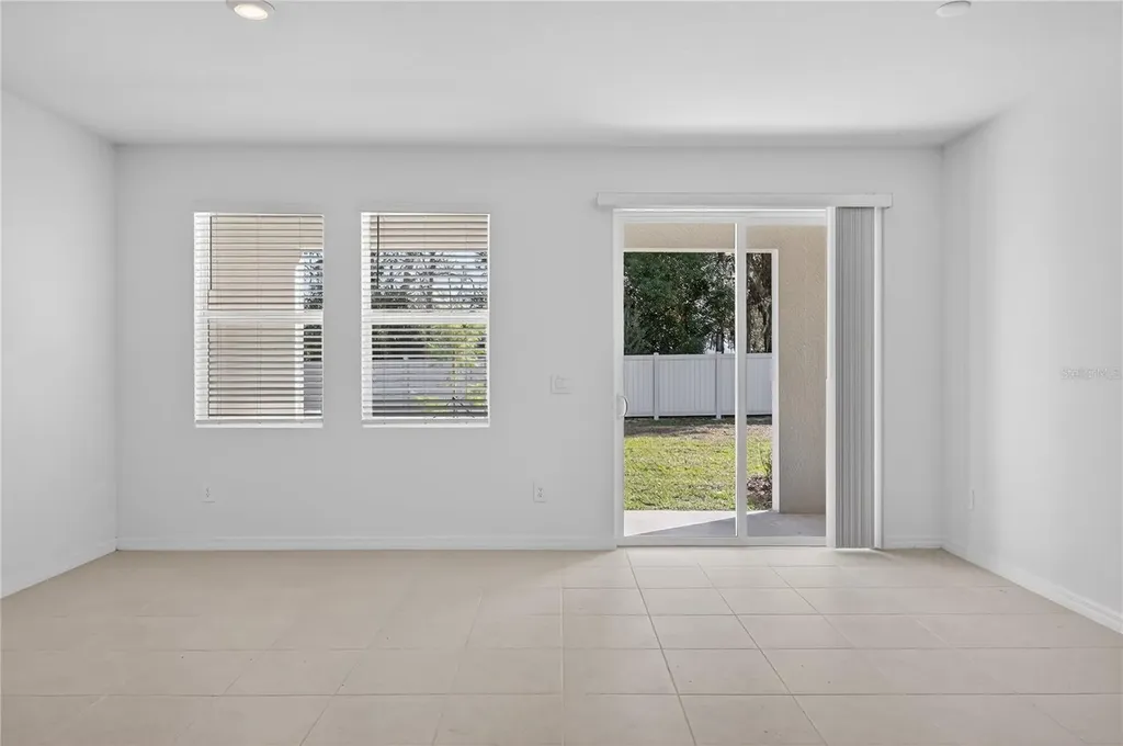 3346 Lapis Lake Drive Zephyrhills FL 33541