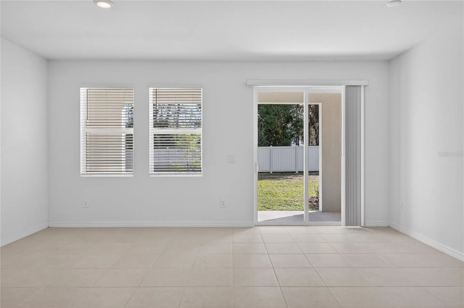 3346 Lapis Lake Drive Zephyrhills FL 33541