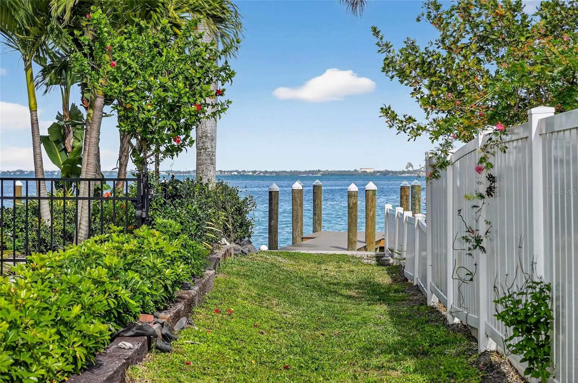525 Channel Lane Longboat Key FL 34228