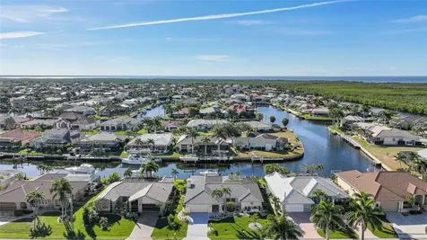 2737 Saint Thomas Drive Punta Gorda FL 33950