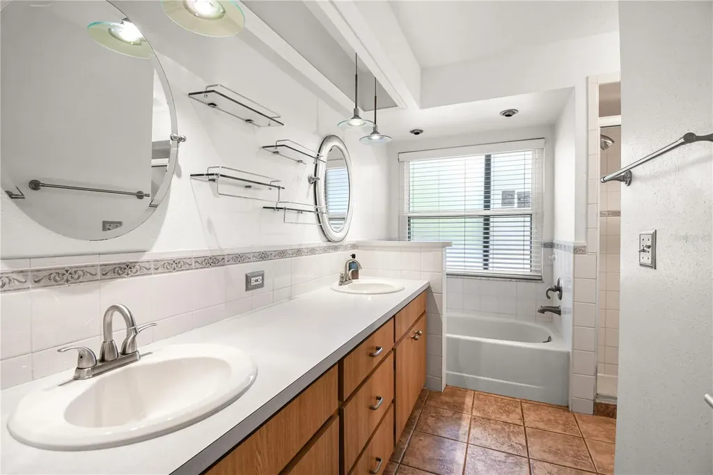 811 Carlton Avenue Lake Wales FL 33853