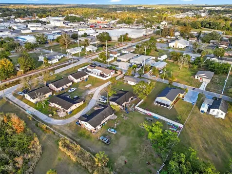 301 SW 3rd Terrace Mulberry FL 33860