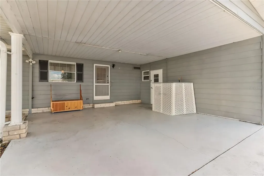 2353 W Coach N Four Drive Leesburg FL 34748