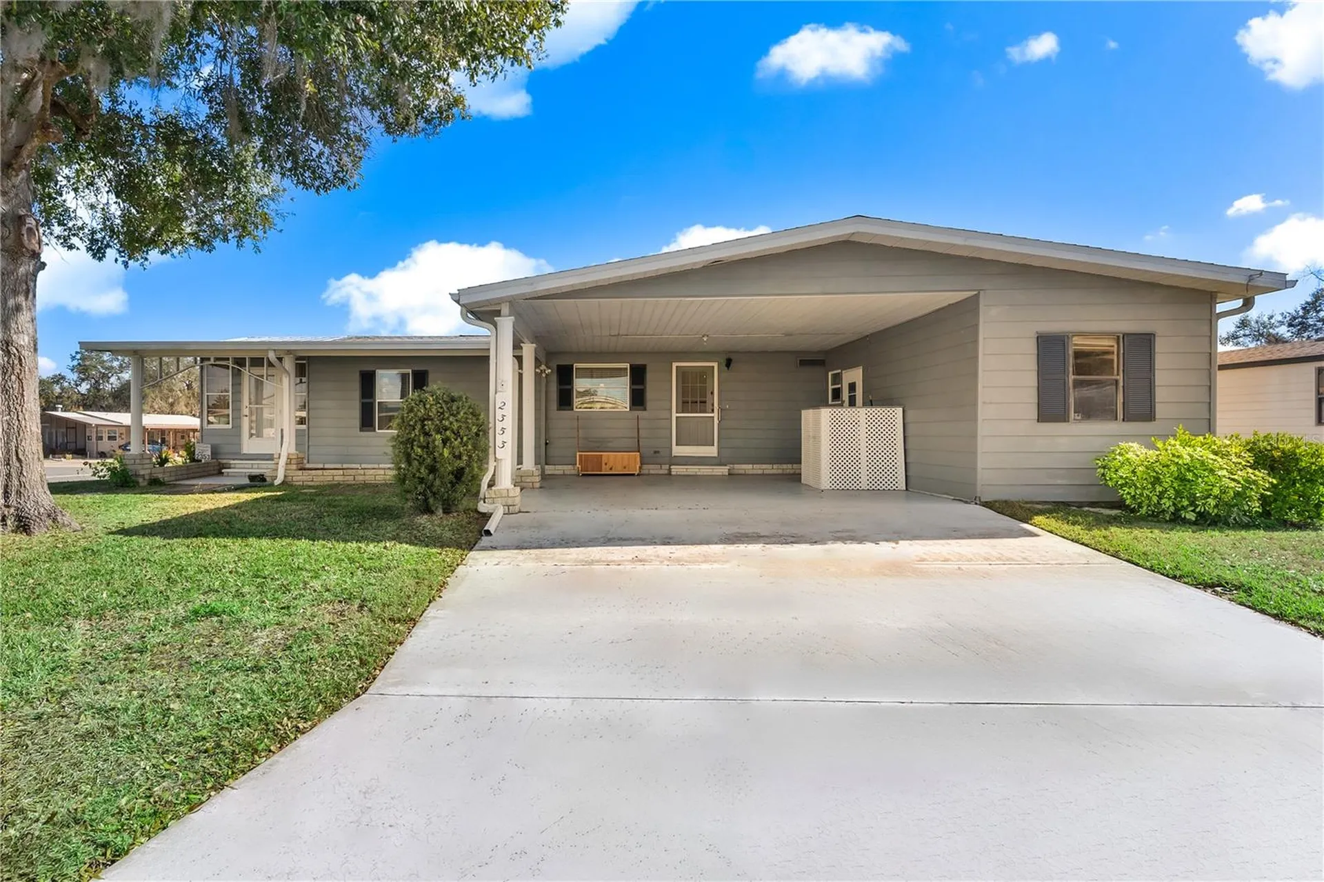 2353 W Coach N Four Drive Leesburg FL 34748