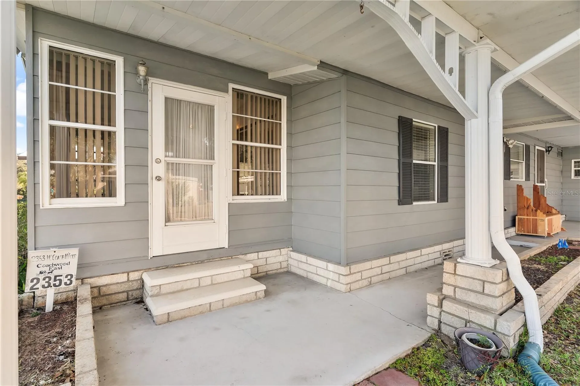 2353 W Coach N Four Drive Leesburg FL 34748
