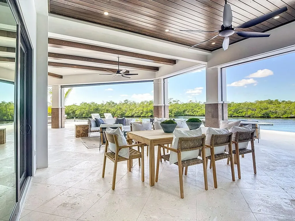 14201 Bay Drive Fort Myers FL 33919