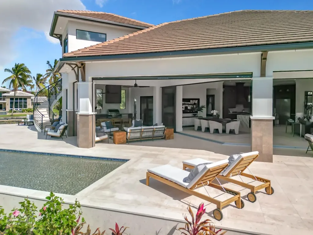 14201 Bay Drive Fort Myers FL 33919