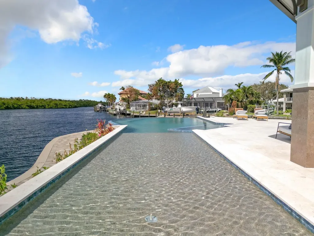 14201 Bay Drive Fort Myers FL 33919