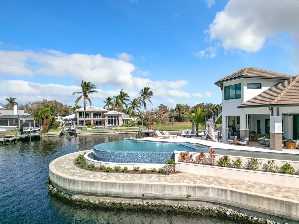 14201 Bay Drive Fort Myers FL 33919