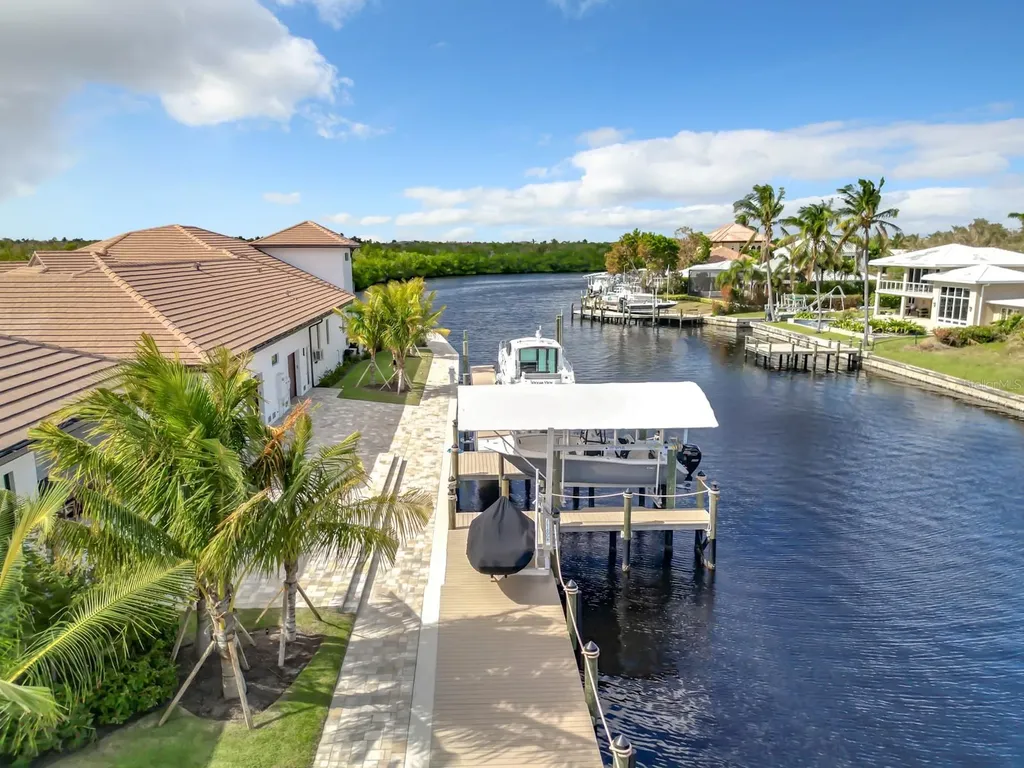 14201 Bay Drive Fort Myers FL 33919