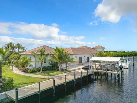 14201 Bay Drive Fort Myers FL 33919