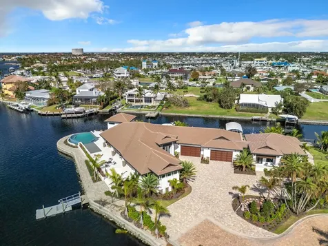 14201 Bay Drive Fort Myers FL 33919