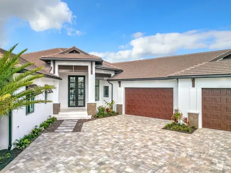 14201 Bay Drive Fort Myers FL 33919