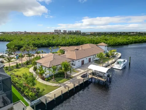 14201 Bay Drive Fort Myers FL 33919