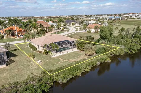 4077 La Costa Island Court Punta Gorda FL 33950