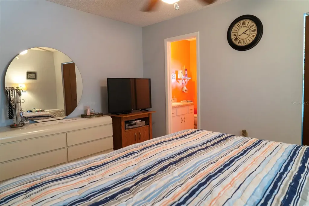 10041 SW 97th Court Ocala FL 34481