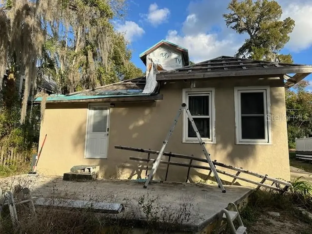 606 N Clara Avenue Deland FL 32720