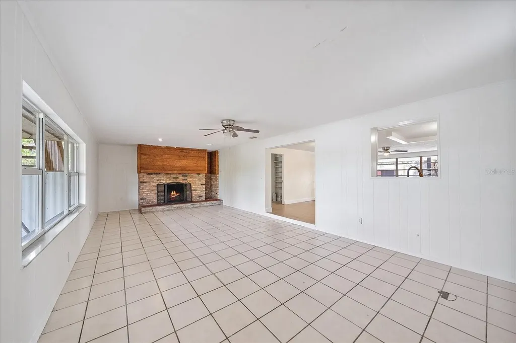 4804 30th Street W Bradenton FL 34207