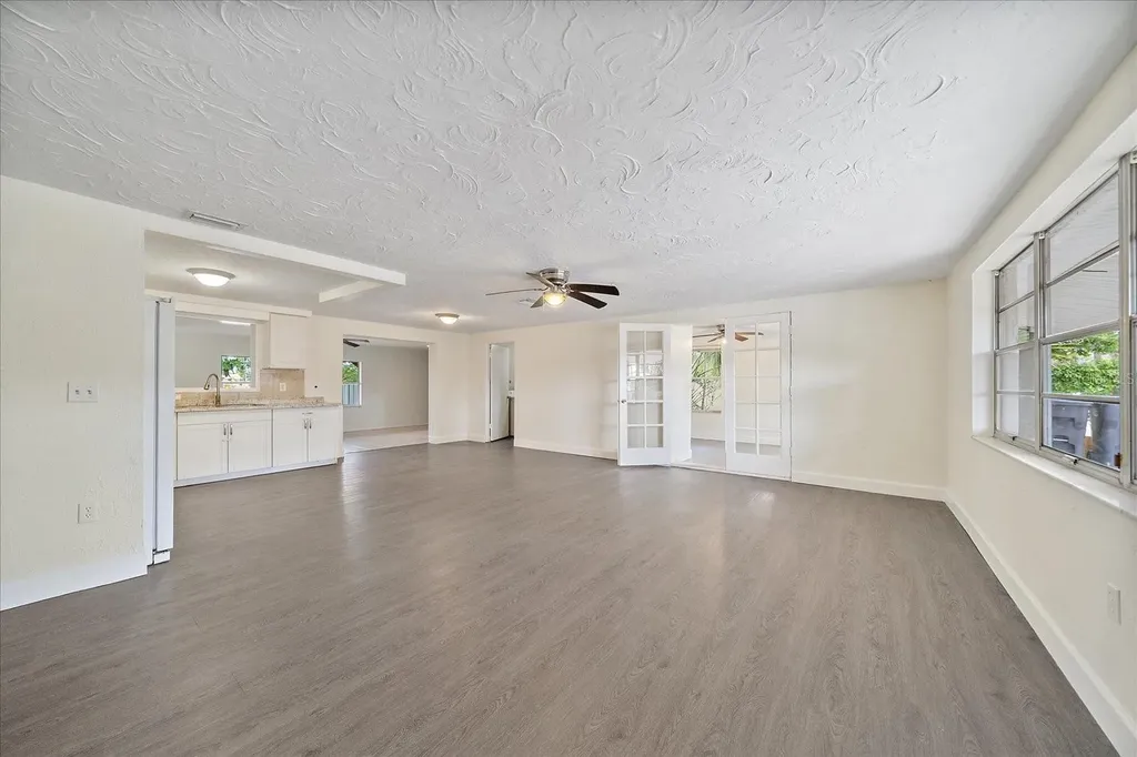 4804 30th Street W Bradenton FL 34207